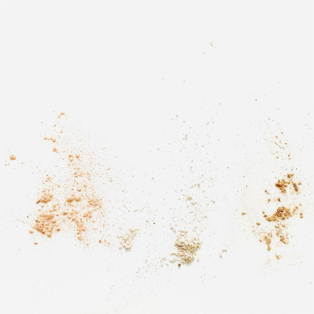 dry shampoo powder showing color